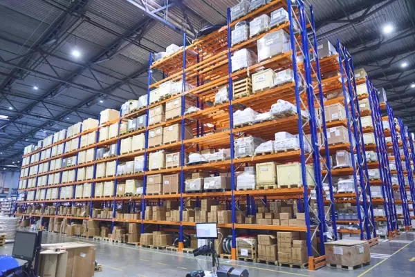 自動化倉庫系統與金屬結構生產工廠