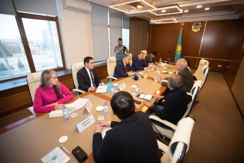 Аким Восточно-Казахстанской области Ермек Кошербаев провел встречу с генеральным директором канадской корпорации «Gobi energy metals Inc» Робби Уильямом Кохоу